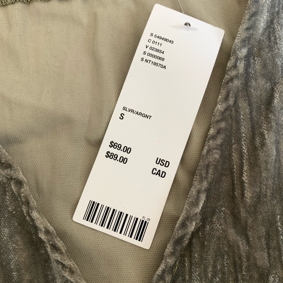 NWT Urban Outfitters Crushed Velvet Green Top sz S - Picture 4 of 7